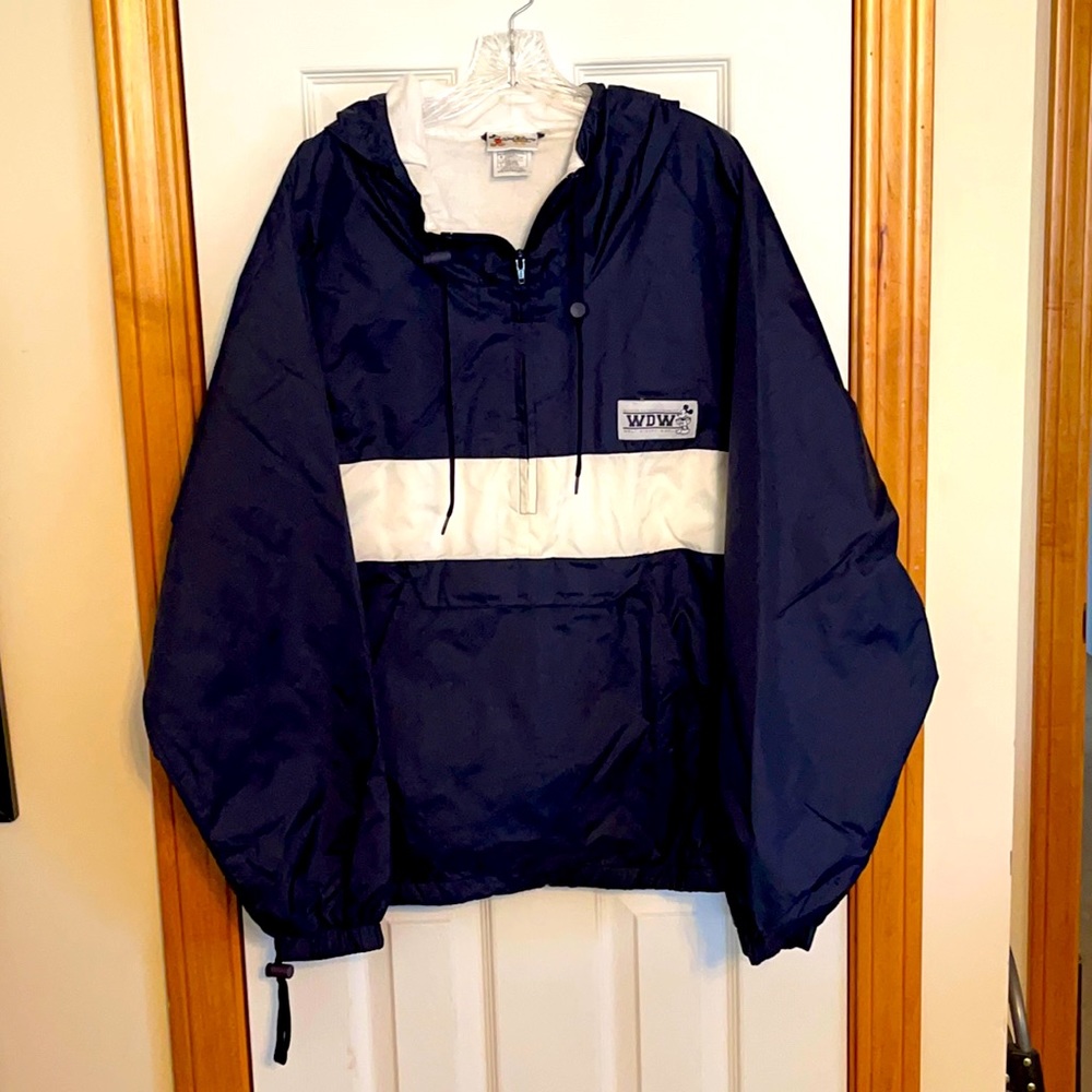 Vintage Walt Disney World 1/4 Zip Pullover Windbreaker.